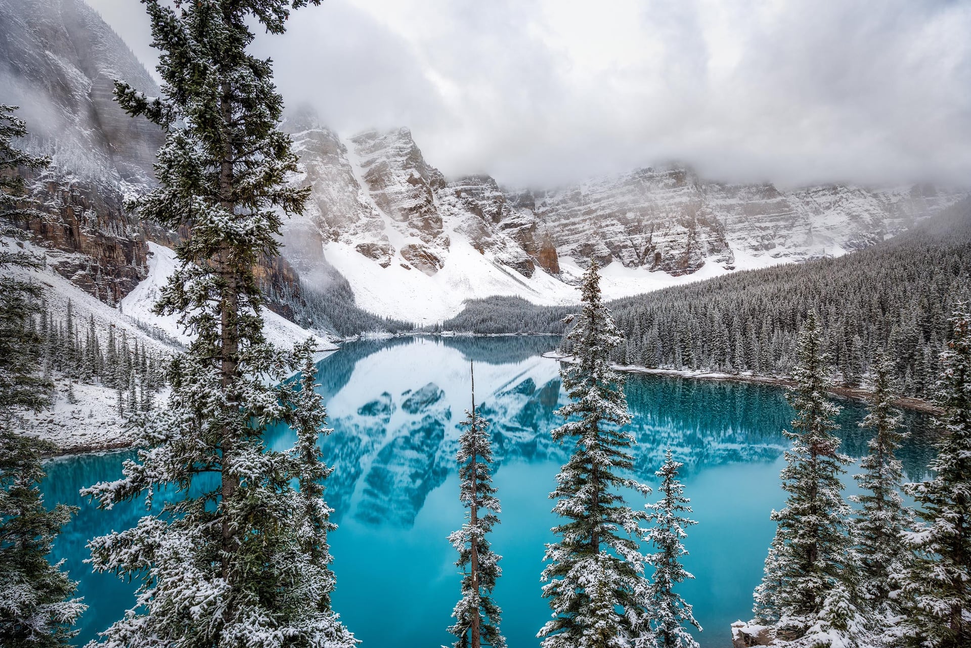 Majestic view of Moraine Lake in the Valley of the Ten Peaks